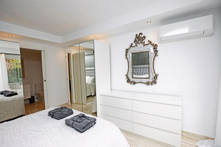 R02 Luxury Apartment In Villa With Pool And Garden Марбелья Экстерьер фото