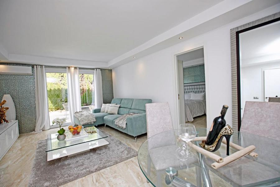 R02 Luxury Apartment In Villa With Pool And Garden Марбелья Экстерьер фото